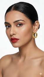 Load image into Gallery viewer, Golden small hoop