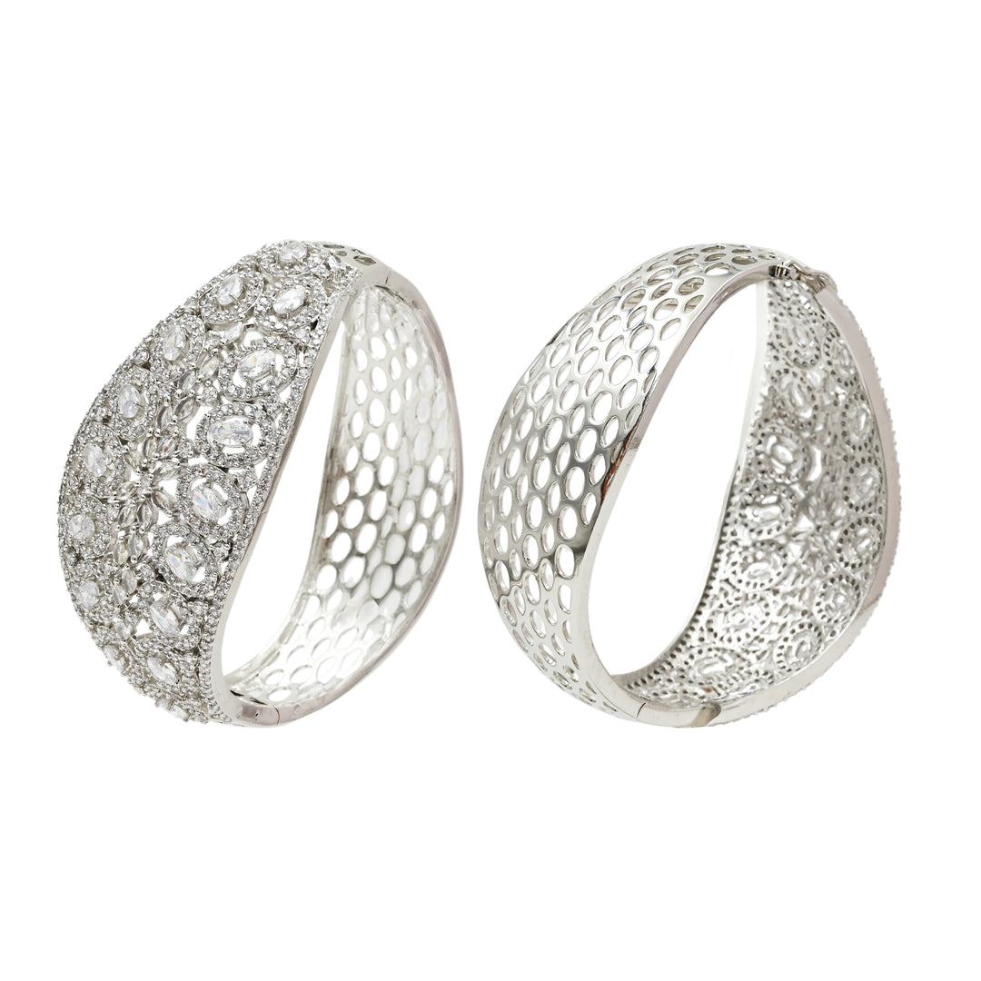 Oval-Shaped Diamond Studded Bracelet