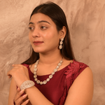 Load image into Gallery viewer, Oval-Shaped Diamond Studded Bracelet
